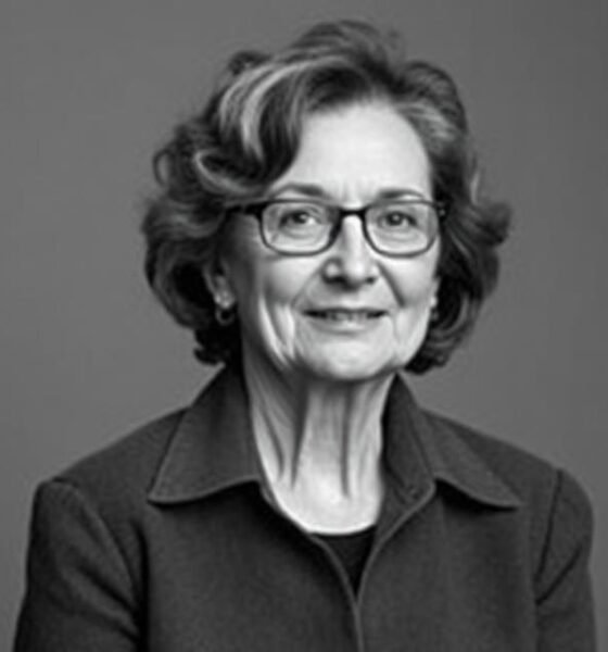valeria chomsky age